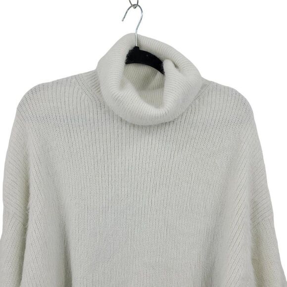 IDENTITY Eyelash Turtleneck Sweater S White Bishop Sleeve Plush Fuzzy Comfy - Picture 4 of 9